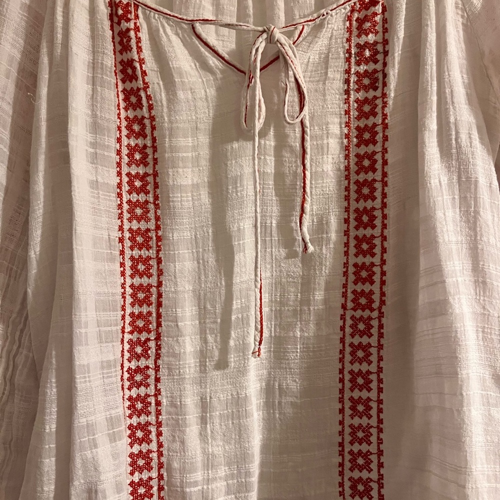 Max Studio Cream Blouse with Red Embroidery